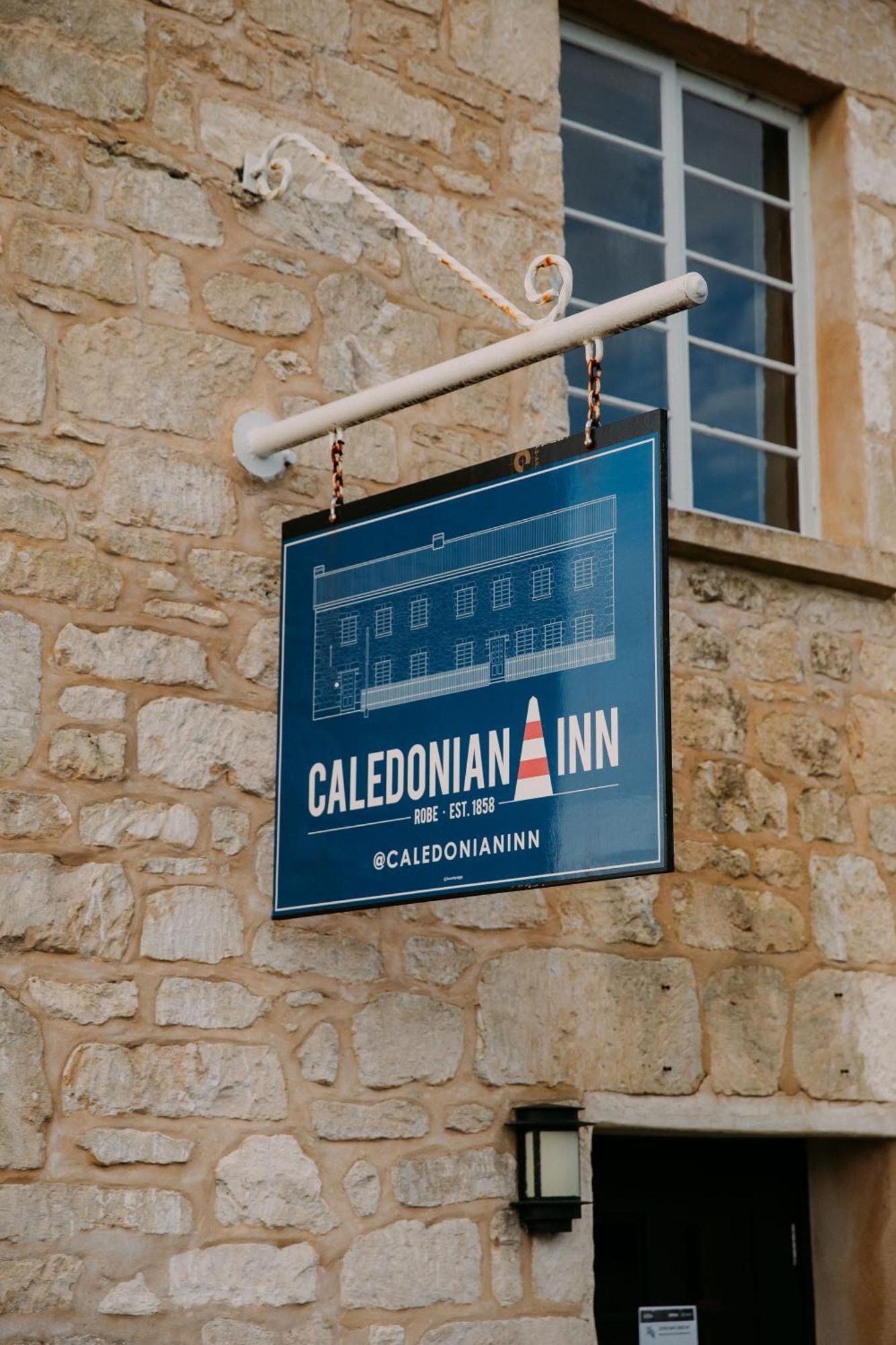 Caledonian Inn Роб Экстерьер фото