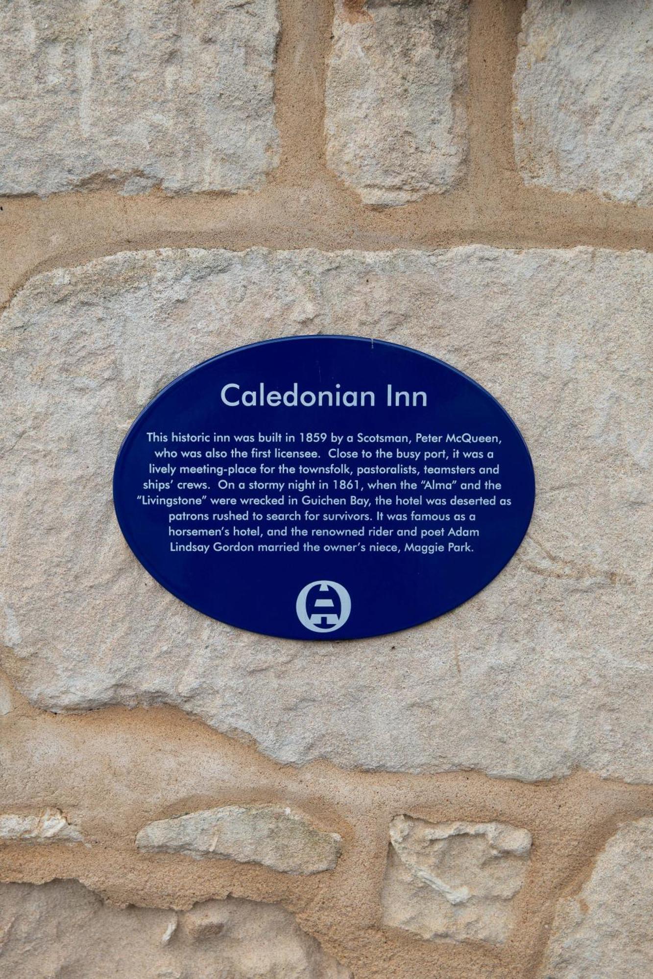 Caledonian Inn Роб Экстерьер фото
