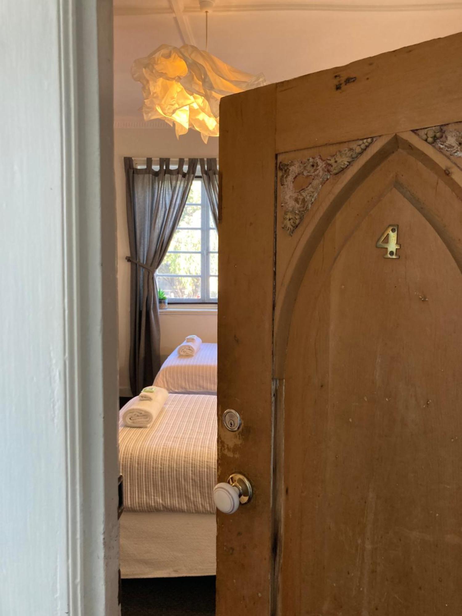 Caledonian Inn Роб Экстерьер фото