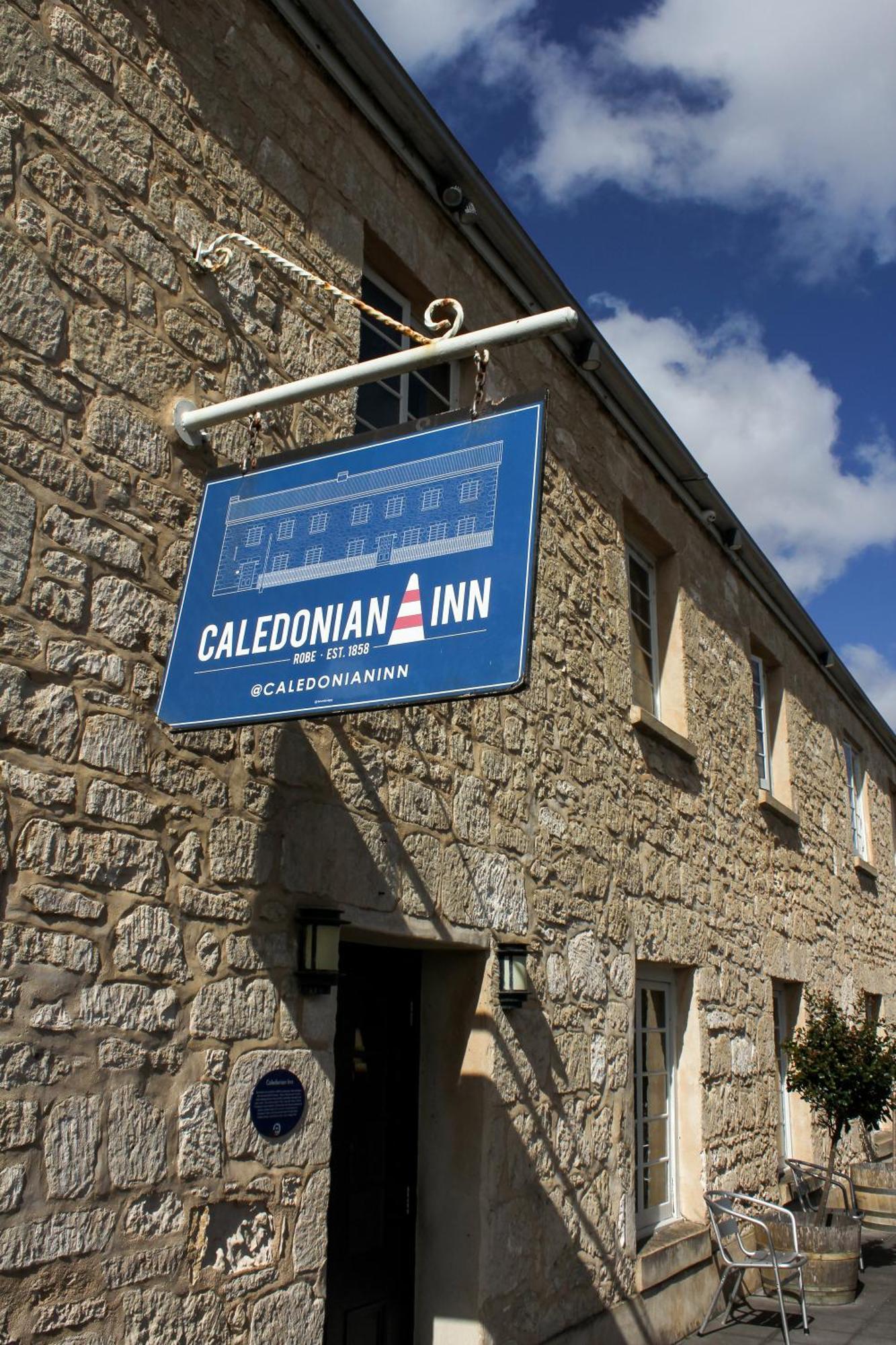 Caledonian Inn Роб Экстерьер фото